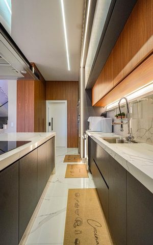 Casa de condomínio à venda com 452m², 1 quarto e 4 vagas Casa de condomínio à venda com 452m², 1 quarto e 4 vagasCozinha