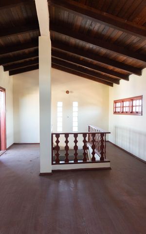 Casa à venda com 370m², 3 quartos e 7 vagas