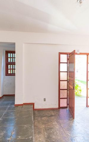 Casa à venda com 370m², 3 quartos e 7 vagas