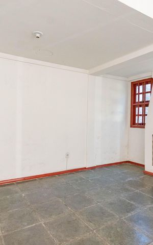 Casa à venda com 370m², 3 quartos e 7 vagas