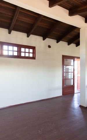 Casa à venda com 370m², 3 quartos e 7 vagas