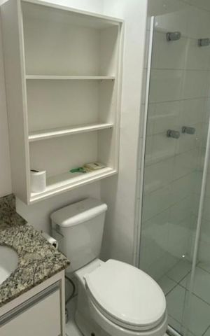 Apartamento à venda com 100m², 3 quartos e 2 vagas Apartamento à venda com 100m², 3 quartos e 2 vagasBanheiro