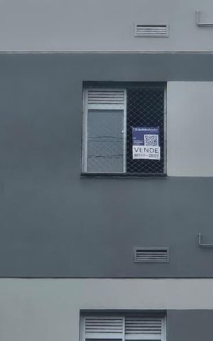 Apartamento para alugar com 42m², 2 quartos e sem vaga Apartamento para alugar com 42m², 2 quartos e sem vagaPlaca instalada na janela do imóvel (4º andar com visão para a rua) - Código da placa: VAIO-745