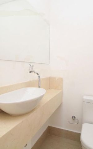 Apartamento à venda com 251m², 4 quartos e 4 vagas