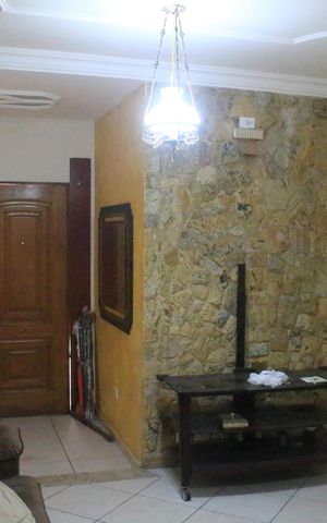 Casa à venda com 600m², 4 quartos e 2 vagasSala