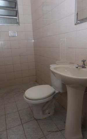 Casa à venda com 180m², 2 quartos e sem vagaBanheiro da Suíte