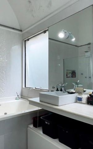 Casa à venda com 350m², 3 quartos e 4 vagas Casa à venda com 350m², 3 quartos e 4 vagasSuite
