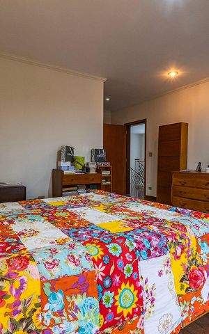 Casa à venda com 590m², 5 quartos e 4 vagas Casa à venda com 590m², 5 quartos e 4 vagasSuíte 1