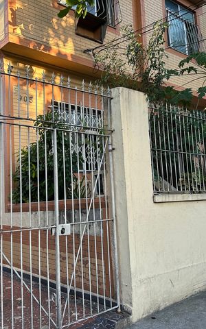 Apartamento à venda com 80m², 3 quartos e sem vagaFachada + placa