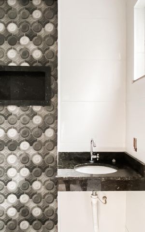 Apartamento à venda com 45m², 2 quartos e sem vaga Apartamento à venda com 45m², 2 quartos e sem vagaBanheiro
