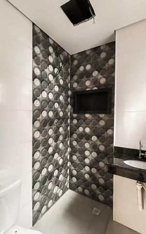 Apartamento à venda com 45m², 2 quartos e sem vaga Apartamento à venda com 45m², 2 quartos e sem vagaBanheiro
