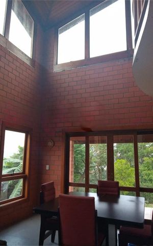Casa à venda com 122m², 2 quartos e 4 vagas