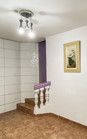Casa à venda com 360m², 2 quartos e 4 vagas Casa à venda com 360m², 2 quartos e 4 vagasSala