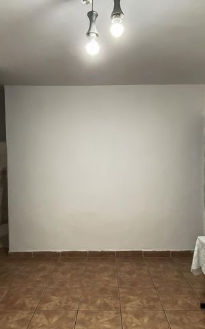 Casa à venda com 360m², 2 quartos e 4 vagas Casa à venda com 360m², 2 quartos e 4 vagasSala