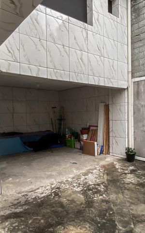Casa à venda com 360m², 2 quartos e 4 vagas Casa à venda com 360m², 2 quartos e 4 vagasGaragem
