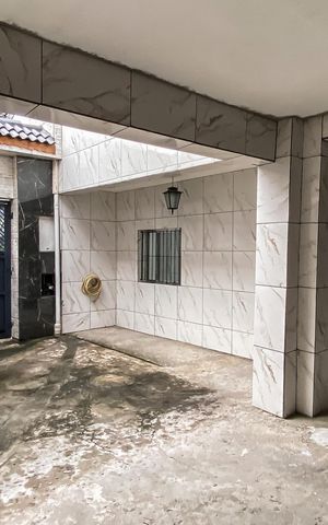 Casa à venda com 360m², 2 quartos e 4 vagas Casa à venda com 360m², 2 quartos e 4 vagasGaragem
