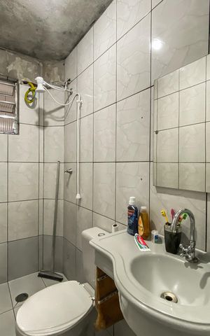 Casa à venda com 360m², 2 quartos e 4 vagas Casa à venda com 360m², 2 quartos e 4 vagasBanheiro