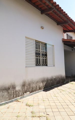 Casa para alugar com 197m², 4 quartos e 3 vagasFachada
