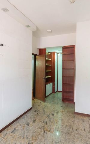 Apartamento à venda com 174m², 4 quartos e 2 vagasSuíte