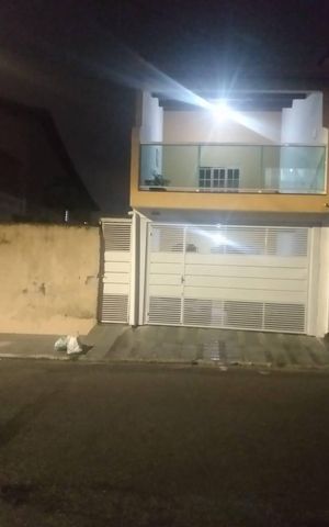 Casa à venda com 125m², 2 quartos e 2 vagas