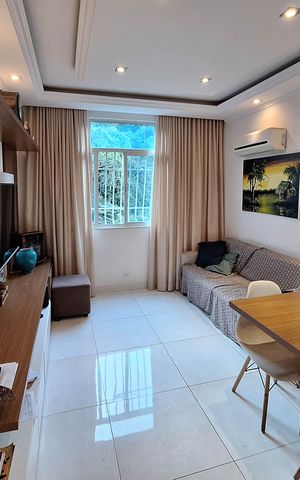 Apartamento à venda com 65m², 2 quartos e sem vaga Apartamento à venda com 65m², 2 quartos e sem vagaSala