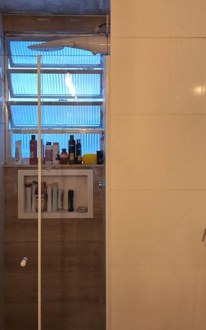 Apartamento à venda com 65m², 2 quartos e sem vaga Apartamento à venda com 65m², 2 quartos e sem vagaBanheiro