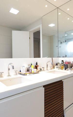 Apartamento à venda com 223m², 3 quartos e 4 vagasBanheiro da Suíte 3
