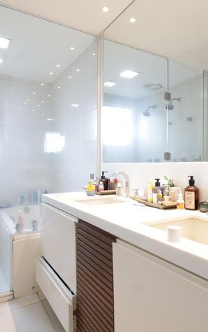 Apartamento à venda com 223m², 3 quartos e 4 vagasBanheiro da Suíte 3