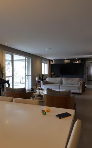 Apartamento à venda com 223m², 3 quartos e 4 vagasSala