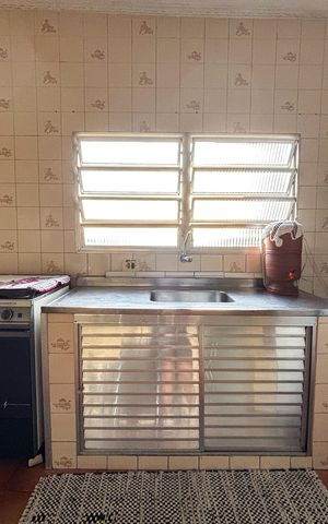 Casa à venda com 250m², 2 quartos e 2 vagas