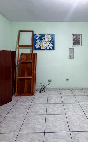 Casa à venda com 250m², 2 quartos e 2 vagas