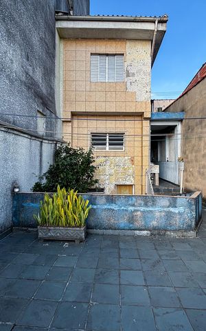 Casa à venda com 250m², 2 quartos e 2 vagas
