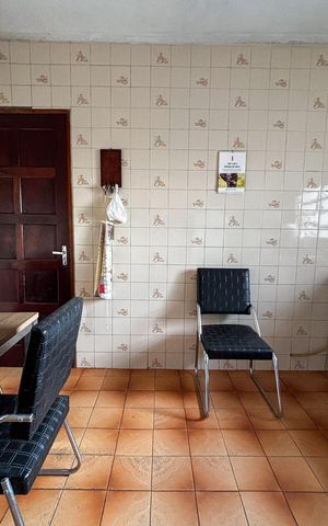 Casa à venda com 250m², 2 quartos e 2 vagas