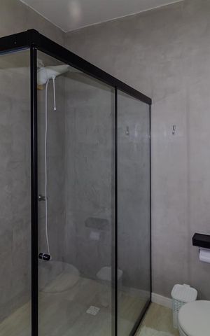 Casa à venda com 164m², 3 quartos e 2 vagas Casa à venda com 164m², 3 quartos e 2 vagasBanheiro