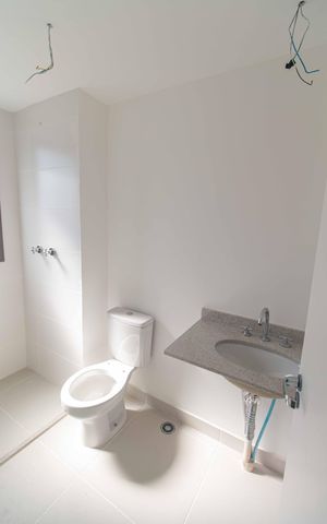 Apartamento para alugar com 71m², 2 quartos e 1 vaga Apartamento para alugar com 71m², 2 quartos e 1 vagaBanheiro da Suíte