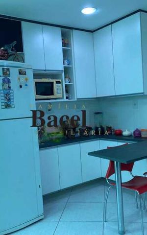 Casa à venda com 144m², 2 quartos e 3 vagas