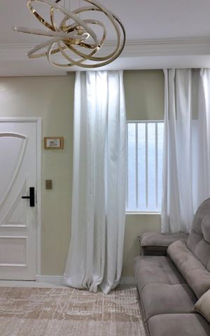 Casa à venda com 126m², 3 quartos e 2 vagasSala 