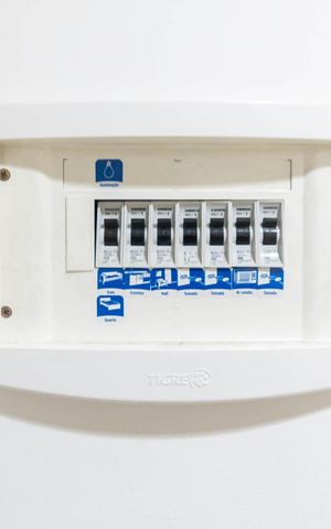 Apartamento à venda com 54m², 2 quartos e sem vagaQuadro de luz