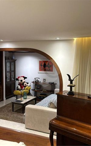 Apartamento à venda com 197m², 3 quartos e 2 vagas