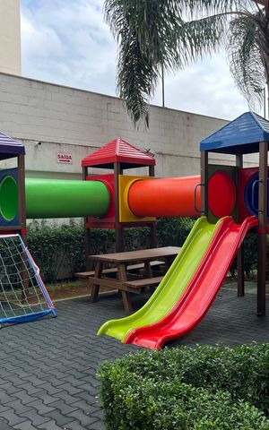 Apartamento à venda com 43m², 2 quartos e sem vaga Apartamento à venda com 43m², 2 quartos e sem vagaÁrea comum - Playground