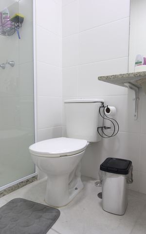 Apartamento para alugar com 65m², 2 quartos e 1 vagaBanheiro da suíte