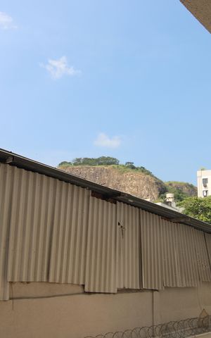 Apartamento para alugar com 65m², 2 quartos e 1 vagaSala - Varanda