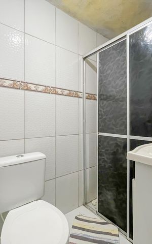 Casa à venda com 148m², 2 quartos e 2 vagas Casa à venda com 148m², 2 quartos e 2 vagasBanheiro