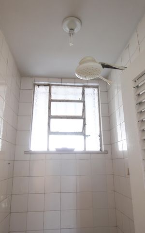 Casa de condomínio à venda com 360m², 3 quartos e 2 vagasÁrea de serviço - Banheiro