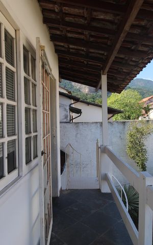 Casa de condomínio à venda com 360m², 3 quartos e 2 vagasSuíte - Escritório, varanda