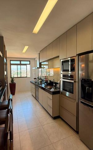 Apartamento à venda com 198m², 3 quartos e 2 vagasCozinha 1