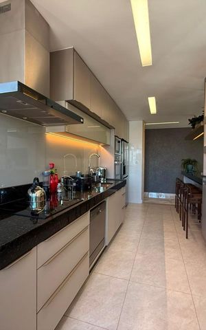 Apartamento à venda com 198m², 3 quartos e 2 vagasCozinha 1