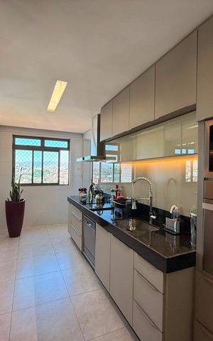 Apartamento à venda com 198m², 3 quartos e 2 vagasCozinha 1