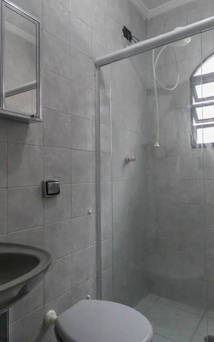 Casa para alugar com 120m², 3 quartos e 1 vaga Casa para alugar com 120m², 3 quartos e 1 vagaBanheiro