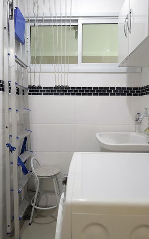 Apartamento à venda com 107m², 2 quartos e 3 vagas Apartamento à venda com 107m², 2 quartos e 3 vagasÁrea de Serviço